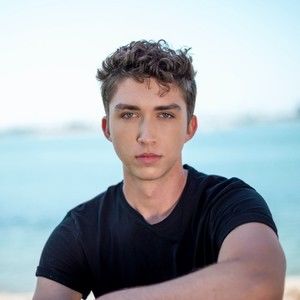 Meet your Posher, Alysia